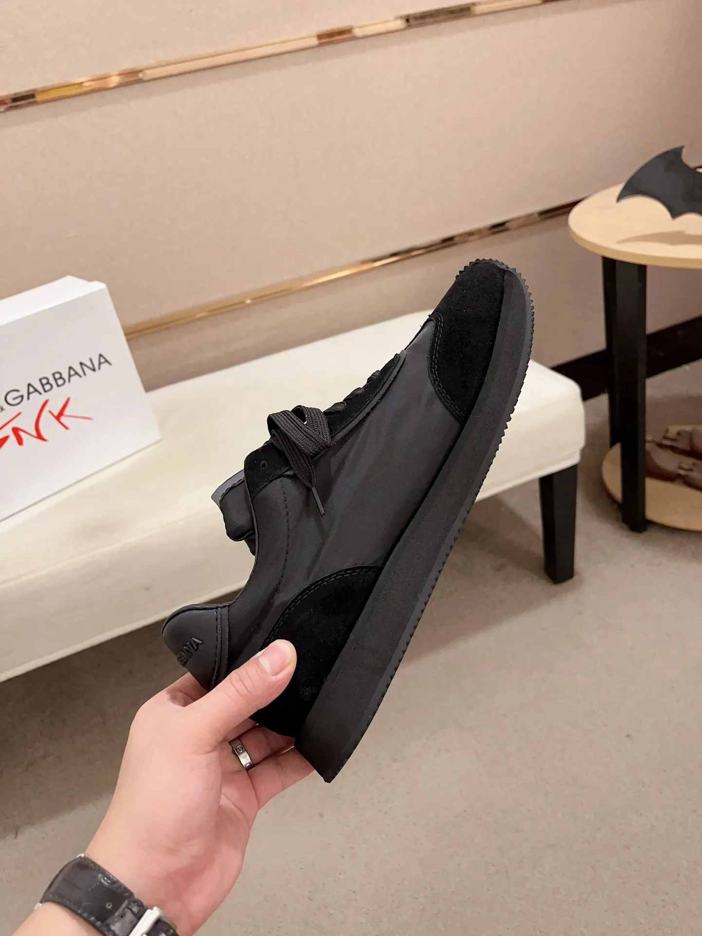 Factory price: 420💰Counter quality, [Proud] DG's latest casual, original quality men's shoes🤠Imported top layer💕Soft sheepskin lining [Proud] In terms of materials and workmanship, it beats all versions on the market💕Highest quality shipments Real photos🎬😇❤Fabrics and imported rubber materials highlight the unique charm of the brand😘The shoelaces are also original custom-made👻Classic lace-up shoes are very comfortable on the feet , code number 38-44 (45.46 can be customized)